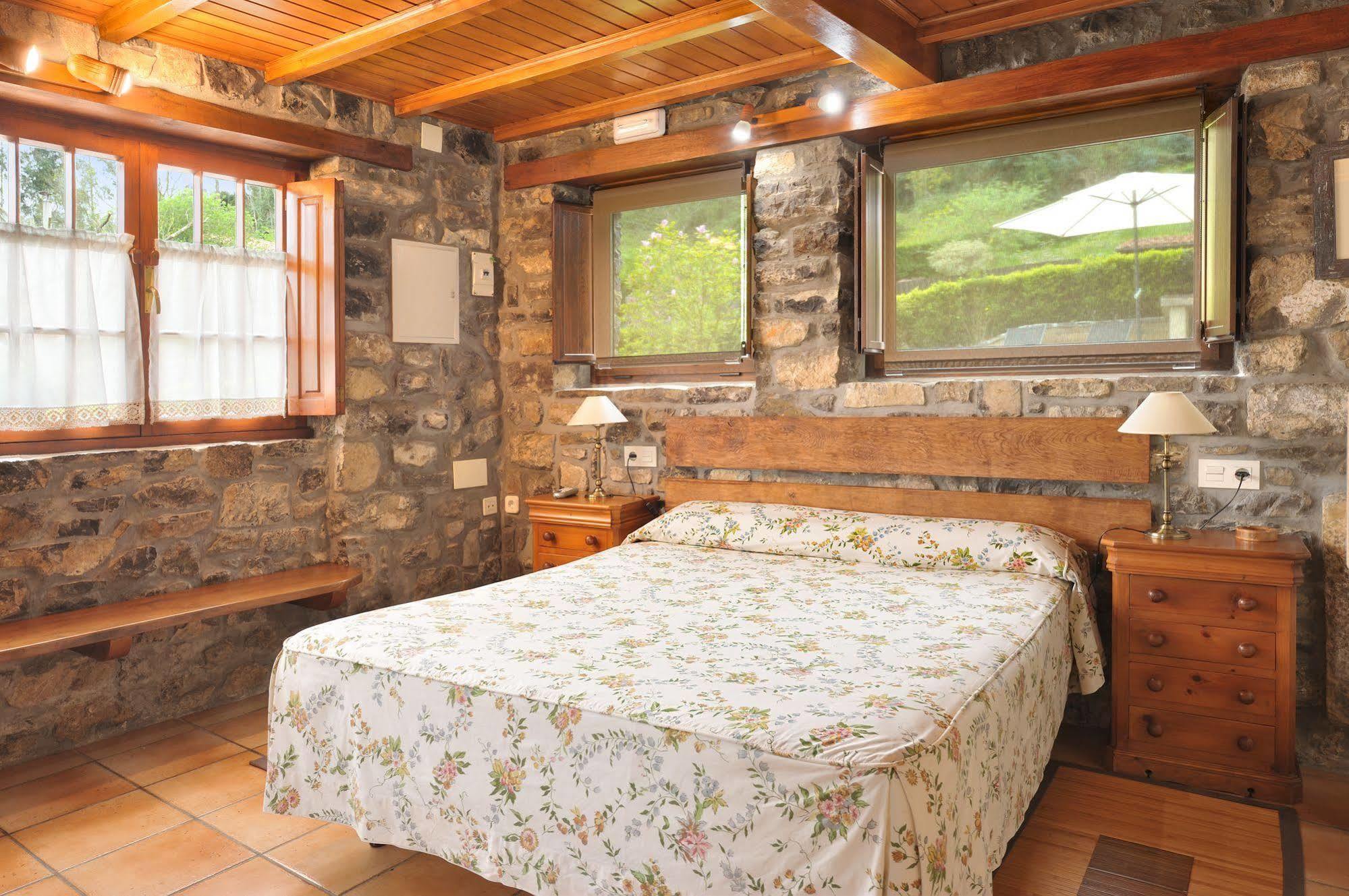 Casas Rurales El Llugaron Miravalles Ngoại thất bức ảnh
