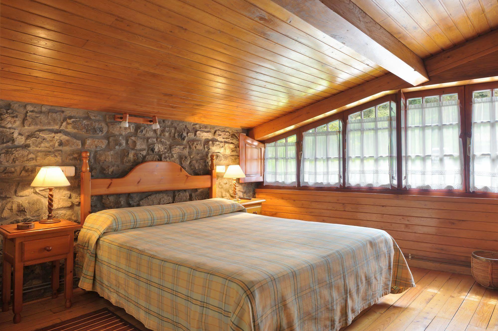 Casas Rurales El Llugaron Miravalles Ngoại thất bức ảnh